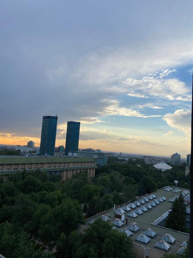 Квартира В Центре Алматы 외부 사진